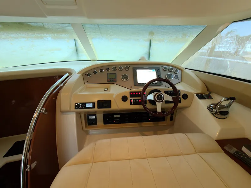 2007 Prestige Jeanneau 42 Fly