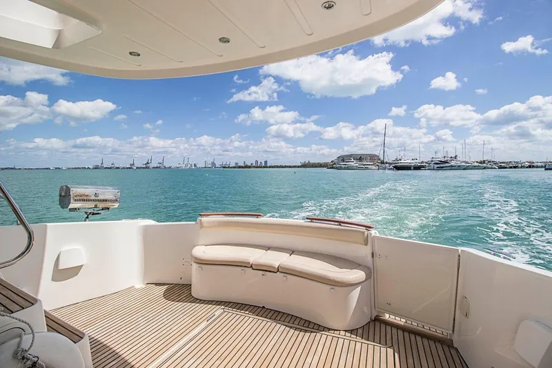 2007 Prestige Jeanneau 42 Fly