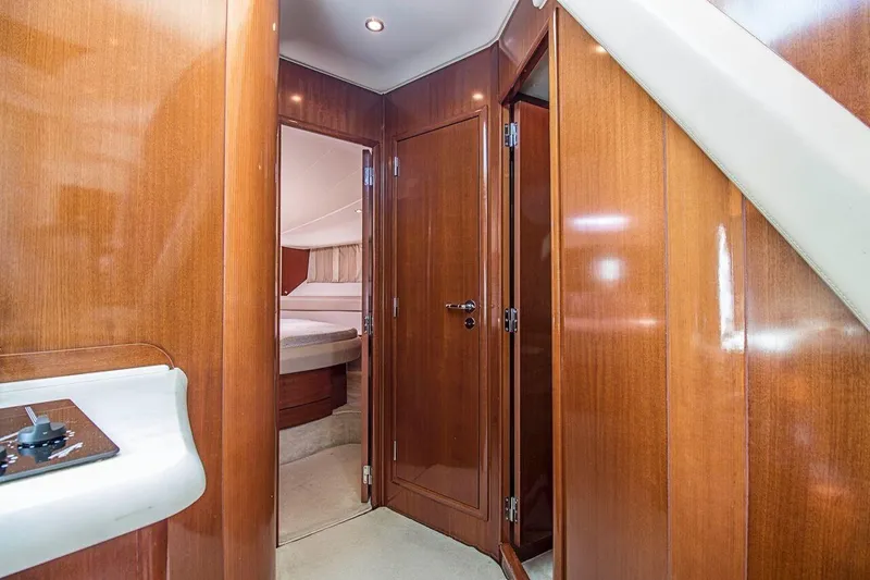 2007 Prestige Jeanneau 42 Fly