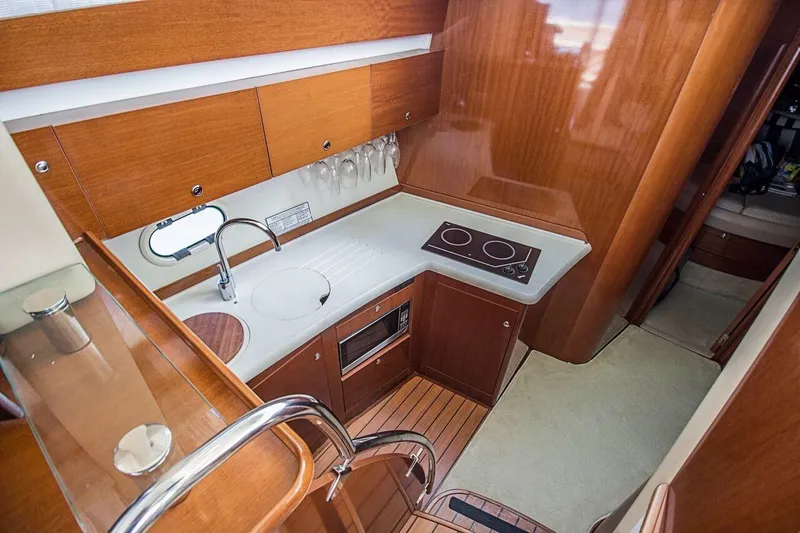 2007 Prestige Jeanneau 42 Fly
