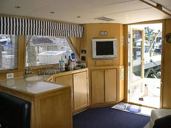 1996 Bertram Enclosed Bridge