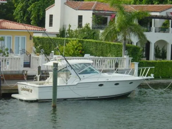1996 Tiara Yachts 3300 Open