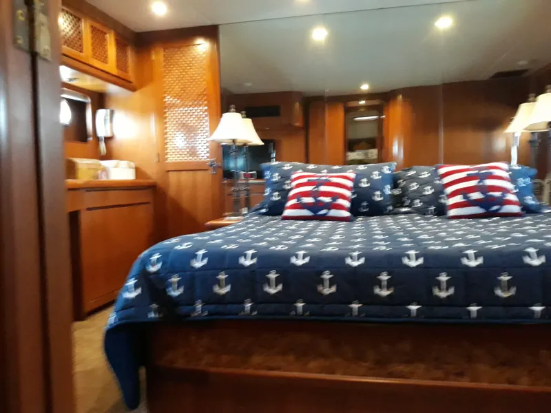1998 Hyatt Motor Yacht