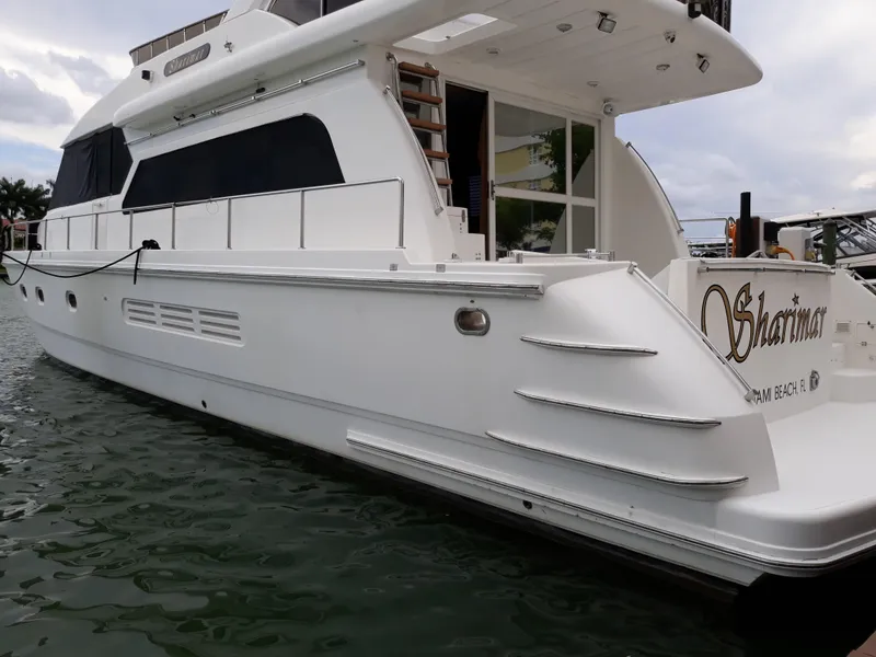 1998 Hyatt Motor Yacht