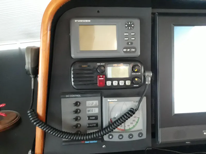 1998 Hyatt Motor Yacht