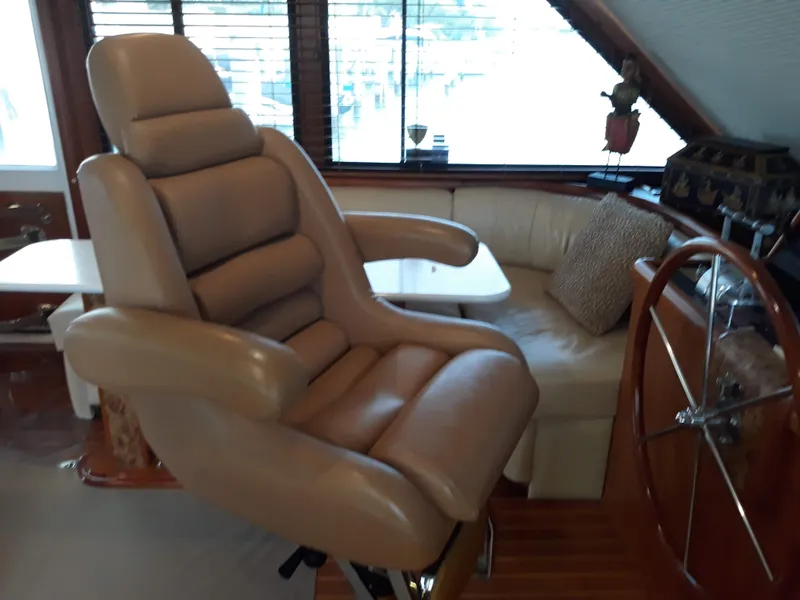 1998 Hyatt Motor Yacht