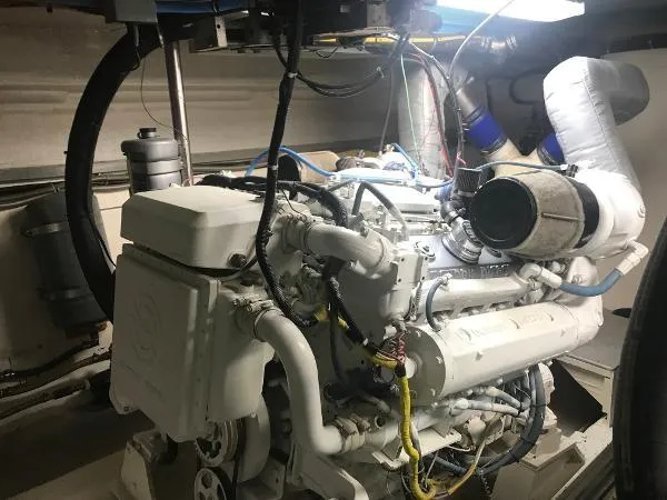 1998 Hyatt Motor Yacht