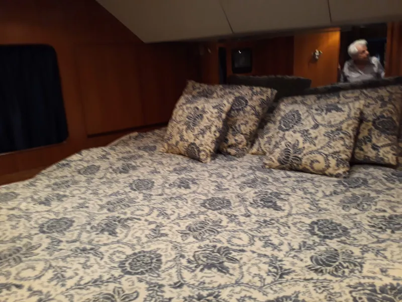 1998 Hyatt Motor Yacht