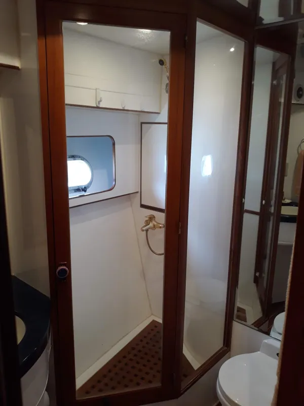 1998 Hyatt Motor Yacht