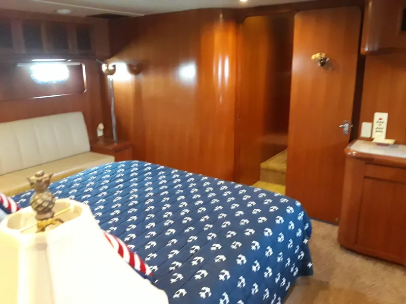 1998 Hyatt Motor Yacht