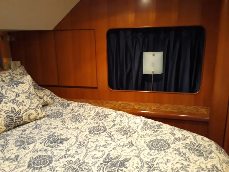 1998 Hyatt Motor Yacht