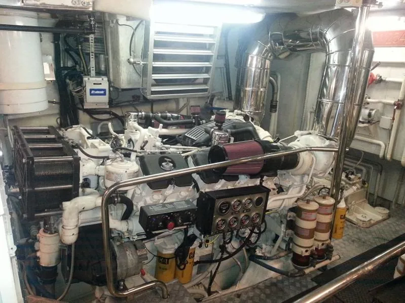 2002 Azimut 80 Carat