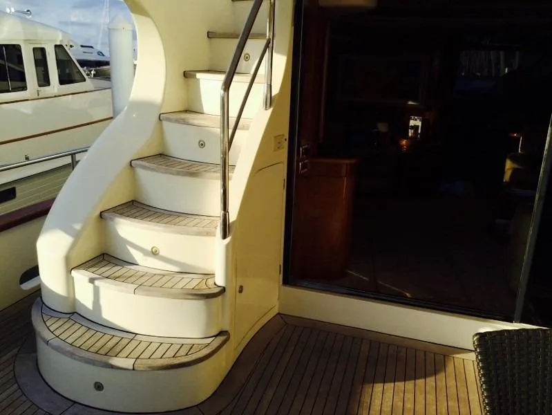 2002 Azimut 80 Carat