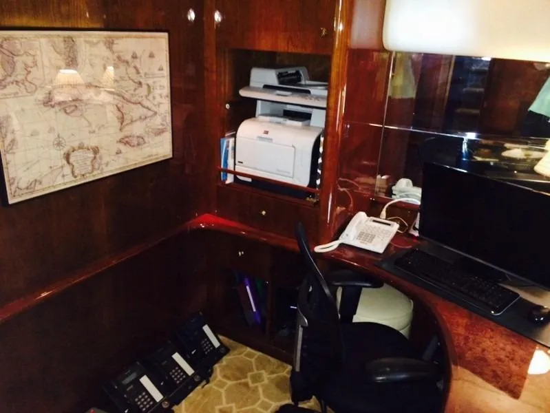 2002 Azimut 80 Carat
