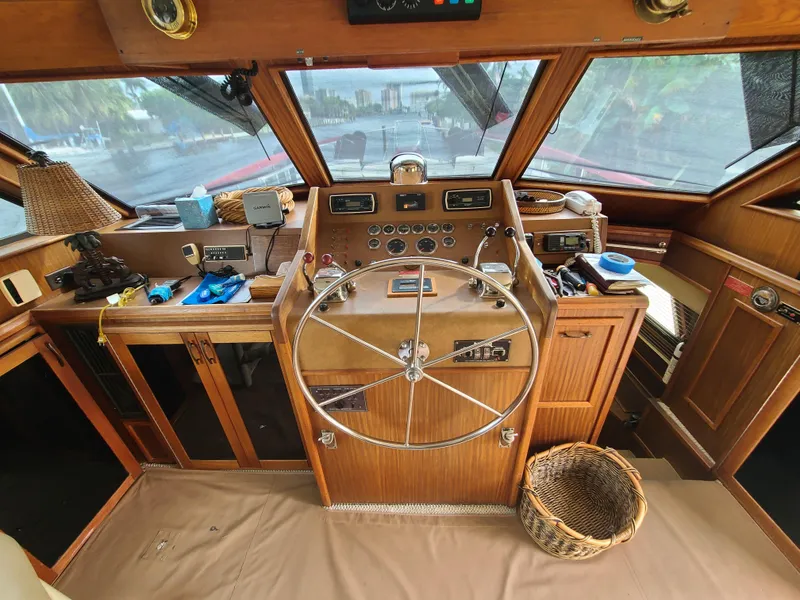 1983 Hatteras Motor Yacht