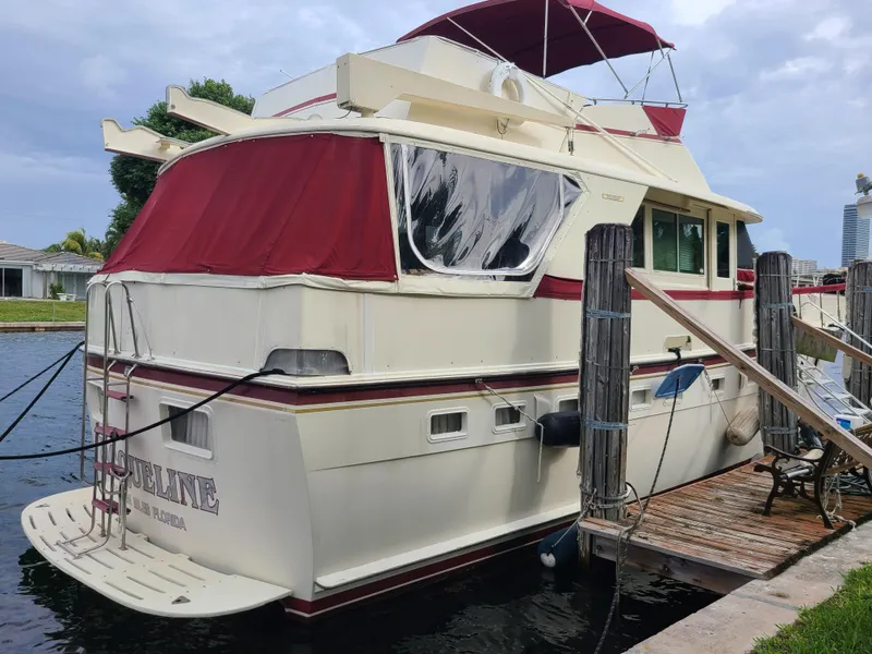 1983 Hatteras Motor Yacht