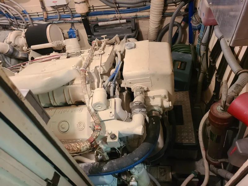 1983 Hatteras Motor Yacht