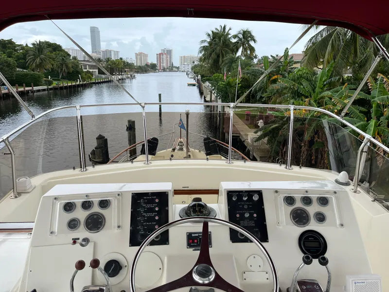 1983 Hatteras Motor Yacht