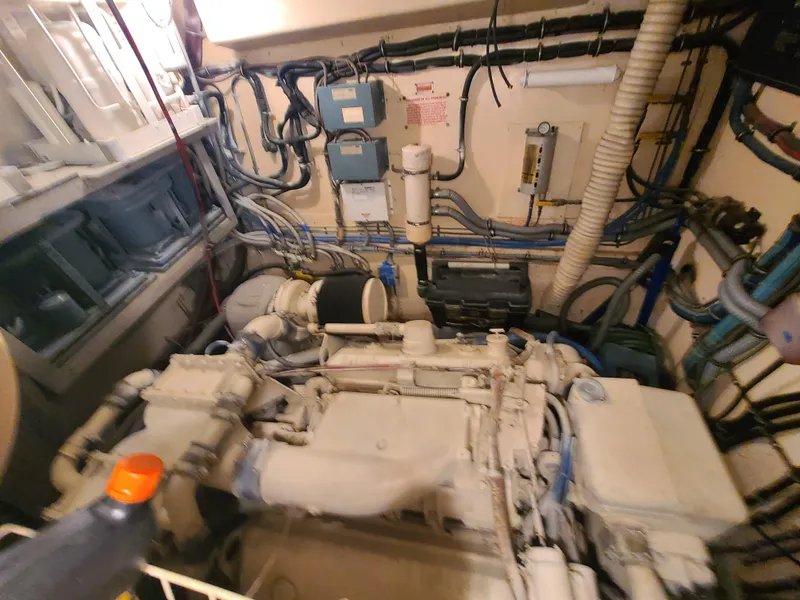 1983 Hatteras Motor Yacht