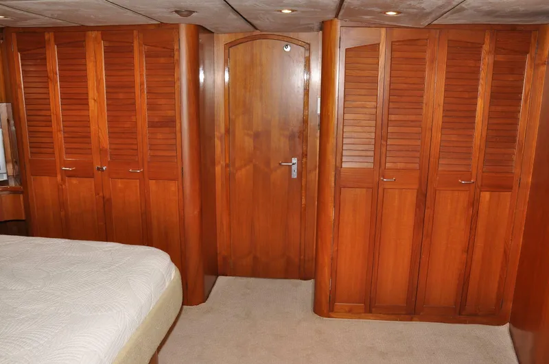 1988 Cheoy Lee Yachts 