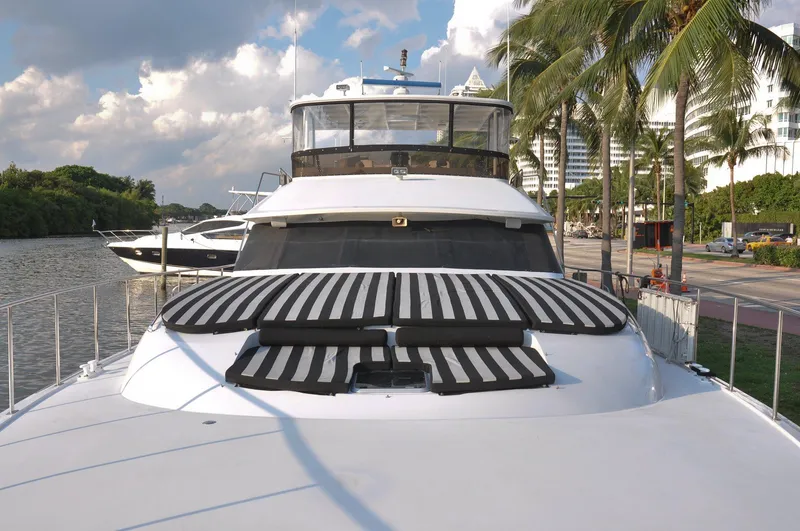 1988 Cheoy Lee Yachts 