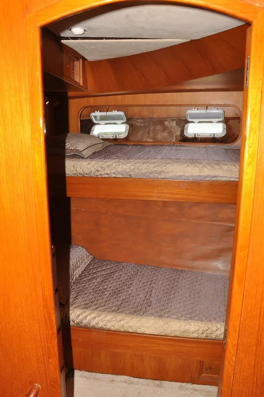 1988 Cheoy Lee Yachts 