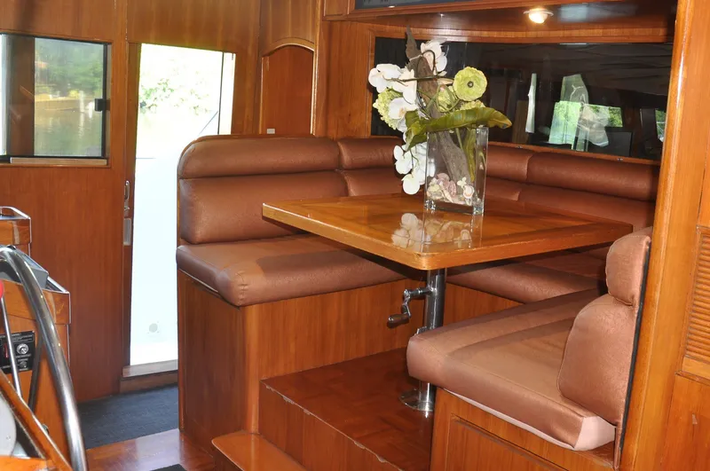 1988 Cheoy Lee Yachts 