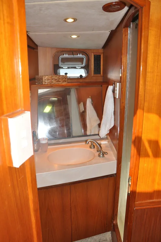 1988 Cheoy Lee Yachts 