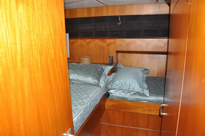 1988 Cheoy Lee Yachts 