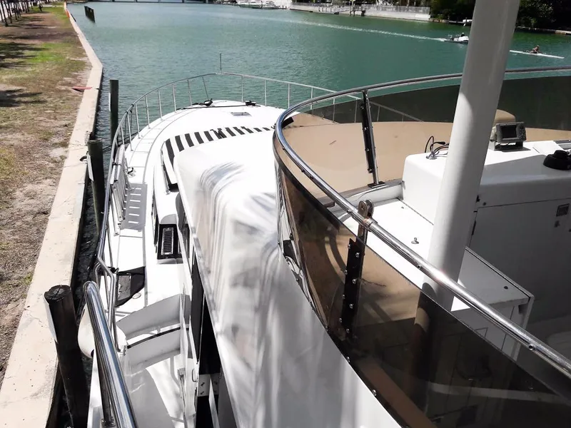 1988 Cheoy Lee Yachts 