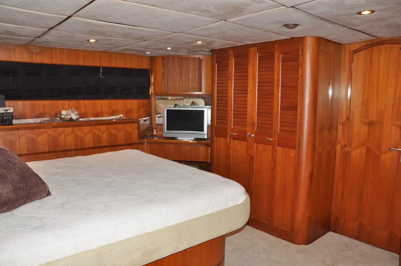 1988 Cheoy Lee Yachts 