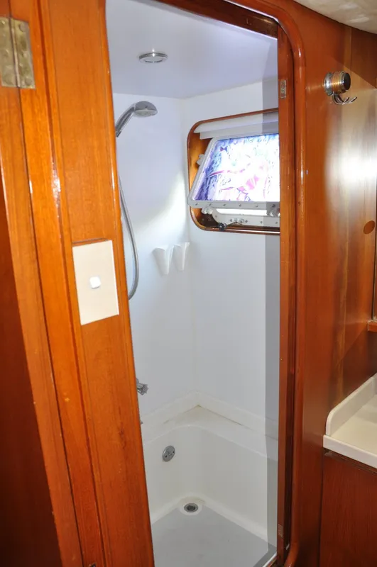 1988 Cheoy Lee Yachts 