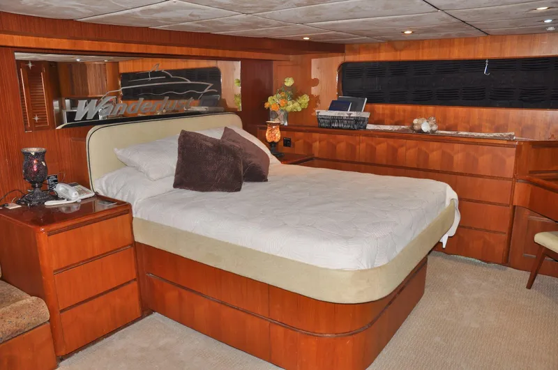 1988 Cheoy Lee Yachts 