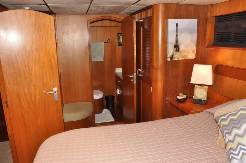 1988 Cheoy Lee Yachts 