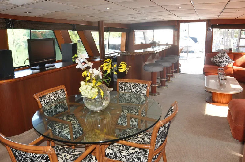 1988 Cheoy Lee Yachts 