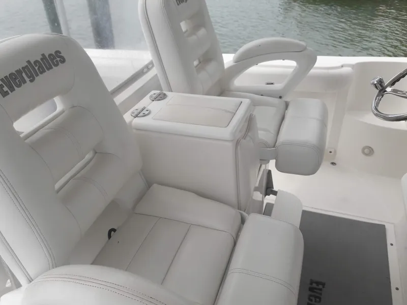 2008 Everglades 350LX
