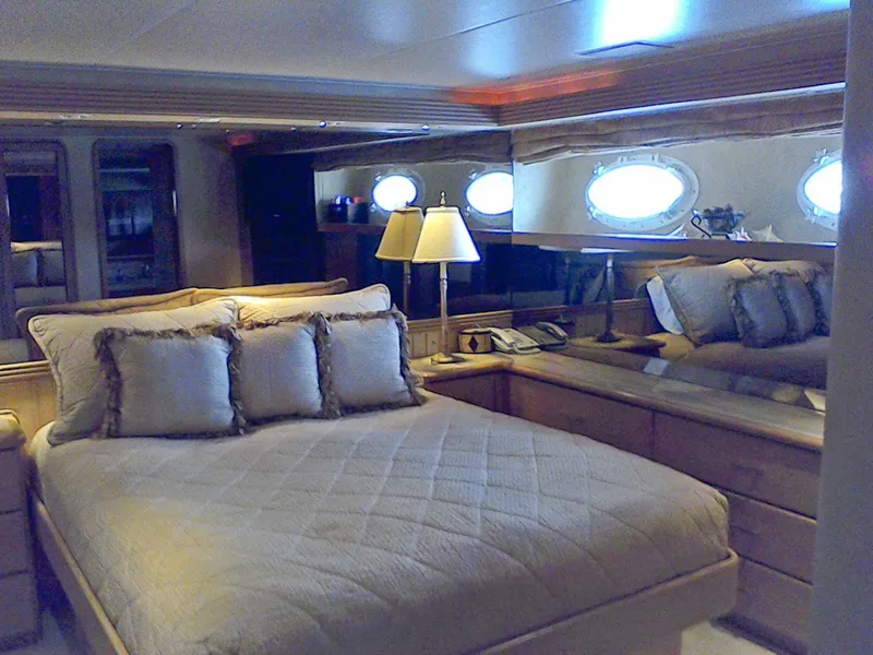 1998 Westship (Westport) Raised Pilothouse
