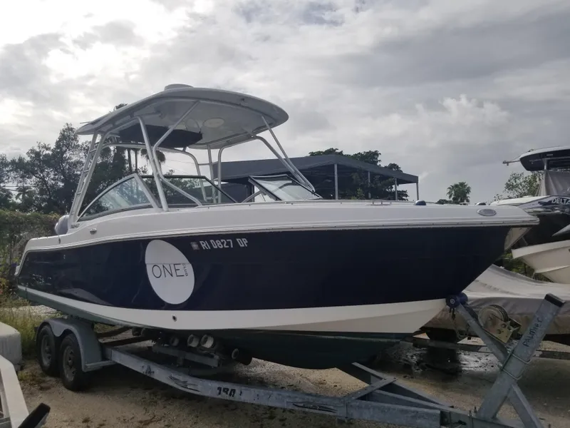 2015 Robalo R247 Dual Console