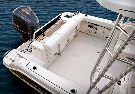 2015 Robalo R247 Dual Console