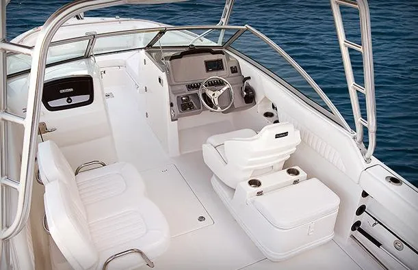 2015 Robalo R247 Dual Console