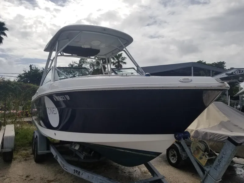 2015 Robalo R247 Dual Console