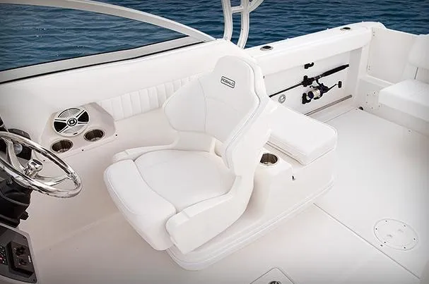 2015 Robalo R247 Dual Console