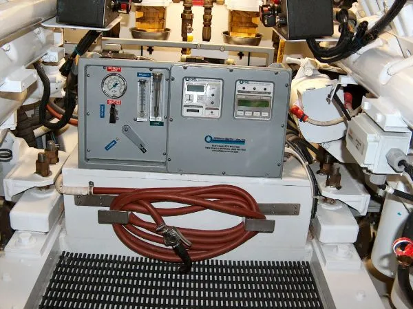 2001 Hatteras Convertible
