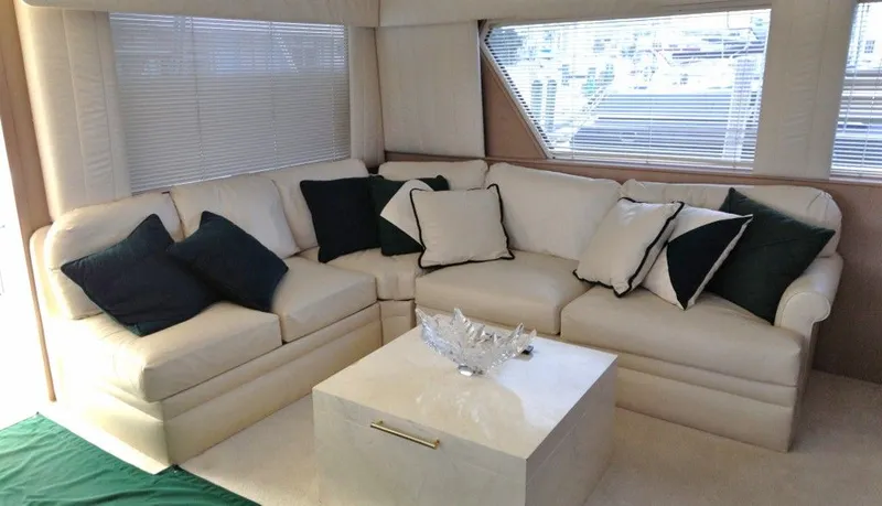 1995 Hatteras - One owner yacht Enclosed Bridge
