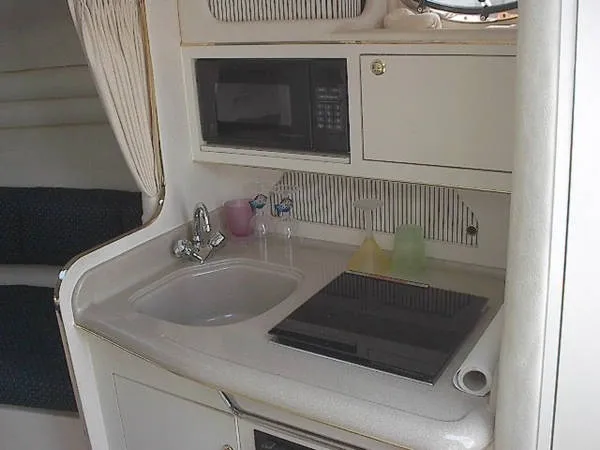 1999 Sea Ray 270 Sundancer