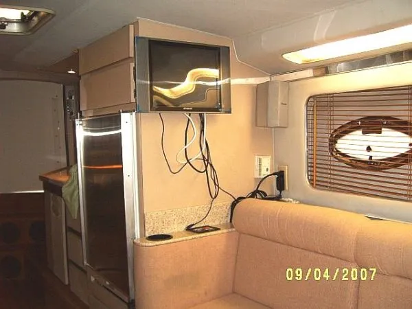 1989 Wellcraft Scarab Meteor
