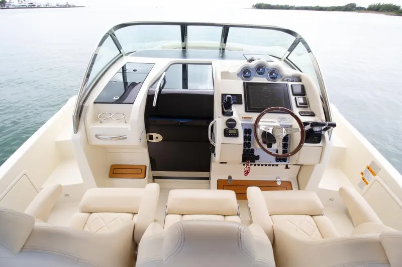 2016 Chris-Craft Launch 36