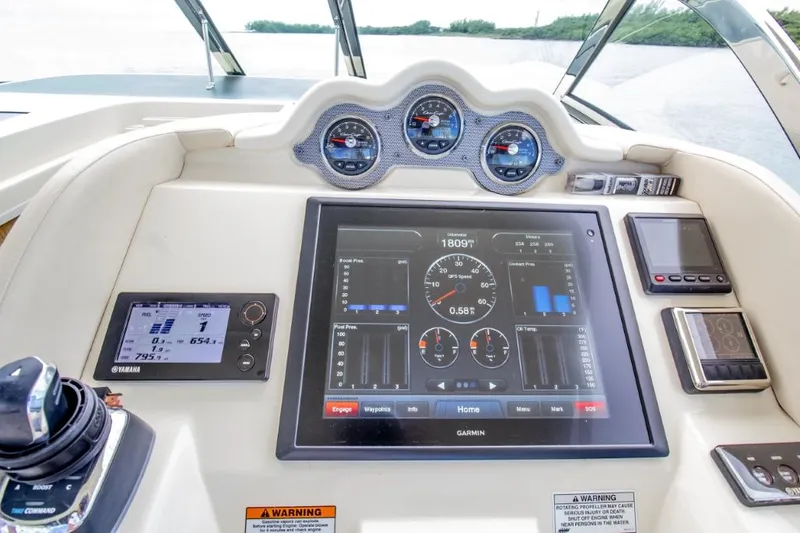 2016 Chris-Craft Launch 36