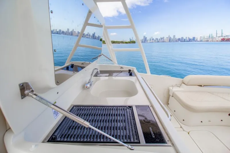 2016 Chris-Craft Launch 36