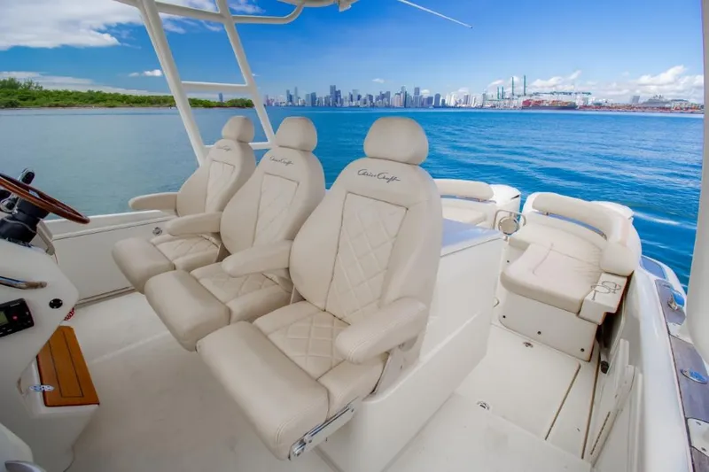 2016 Chris-Craft Launch 36